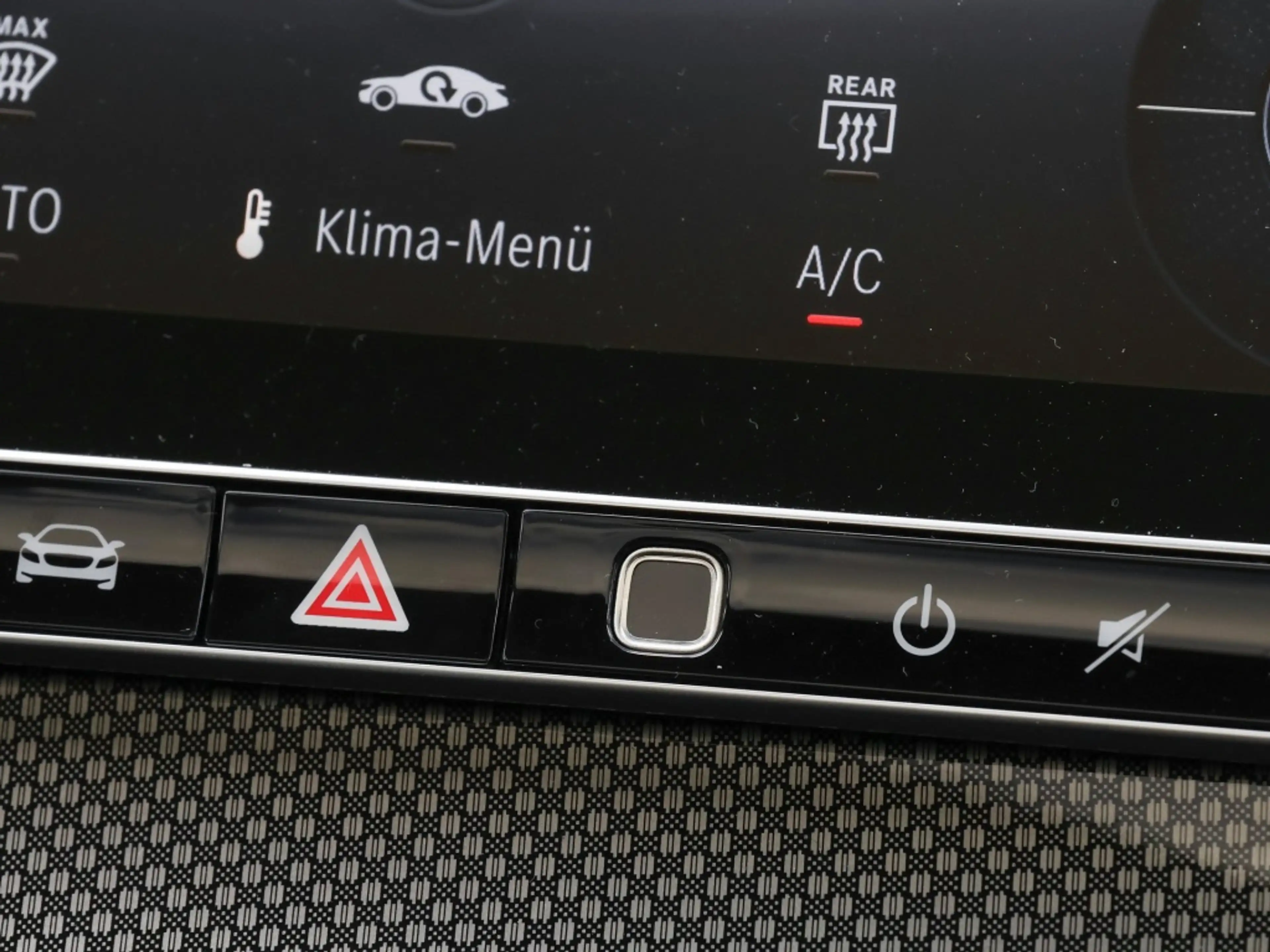 Mercedes-Benz GLC 300 de 4M Cp AMG-Sport/Pano/AHK/Night/360/20 — photo 11