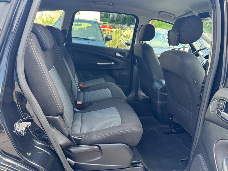 Ford S-Max 2.0 TDCi KAT Titanium Tüv neu 2 hand Navi — photo 14