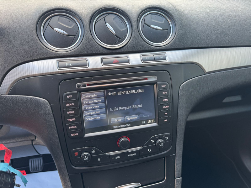 Ford S-Max 2.0 TDCi KAT Titanium Tüv neu 2 hand Navi — photo 13