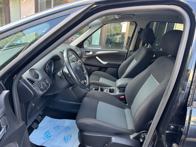 Ford S-Max 2.0 TDCi KAT Titanium Tüv neu 2 hand Navi — photo 9