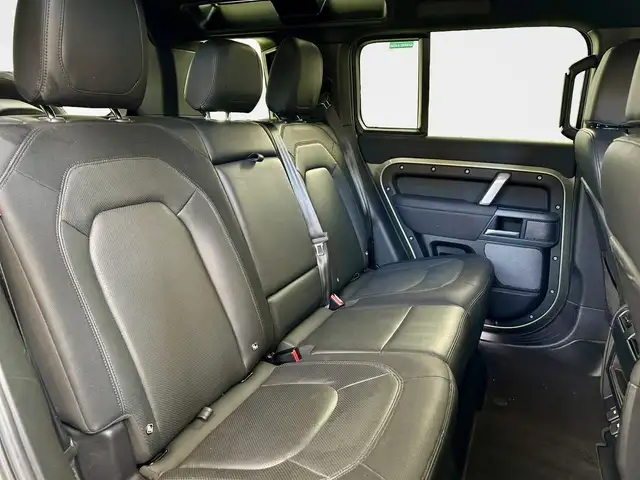 Land Rover Defender view 5