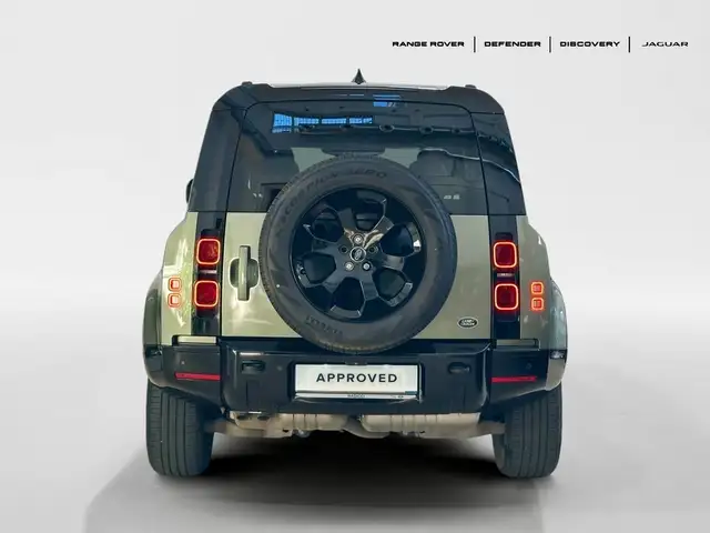 Land Rover Defender view 7