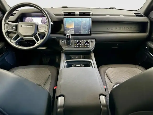 Land Rover Defender view 4