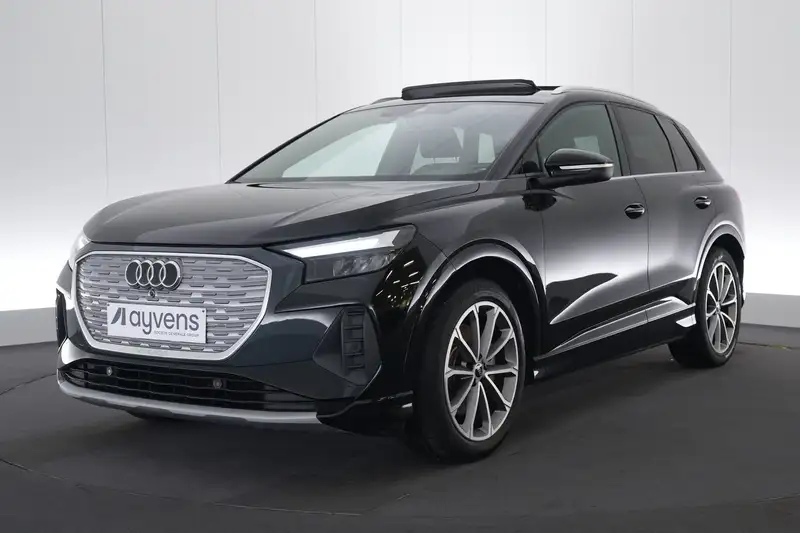 AUDI Q4