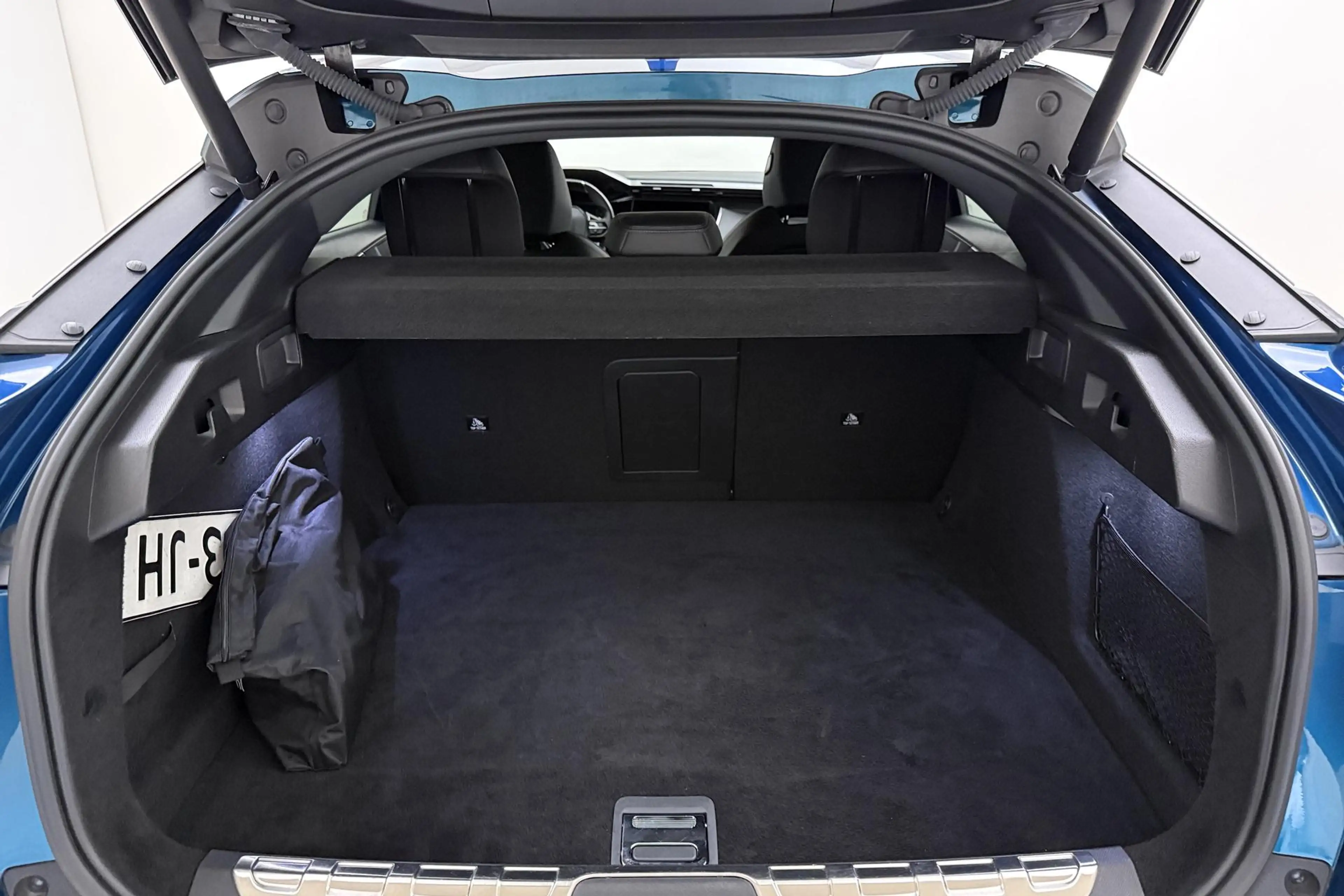 Peugeot 408 1.6 HYbrid GT 225 EAT8 First Edition | Alcantara b — photo 10