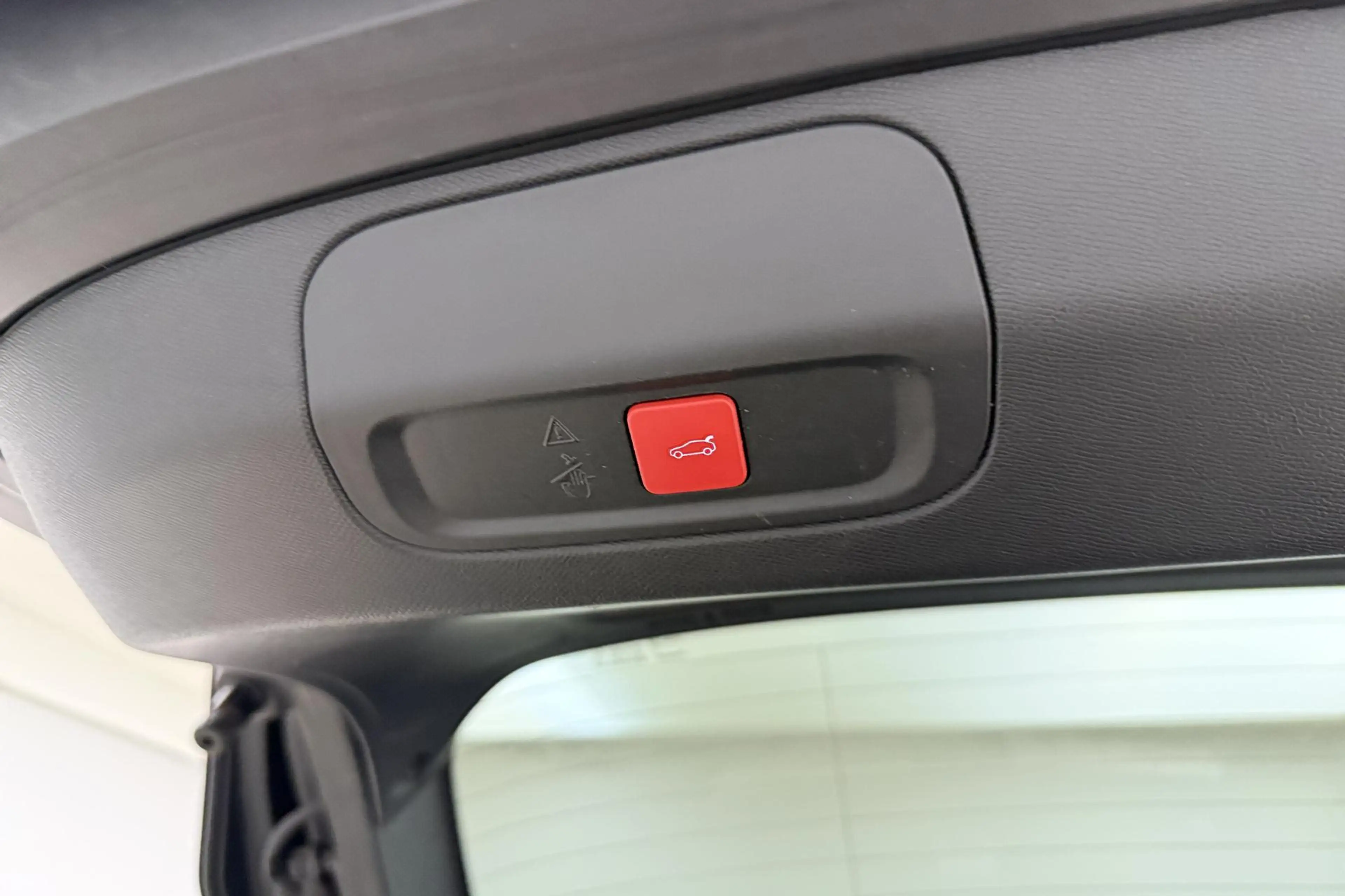 Peugeot 408 1.6 HYbrid GT 225 EAT8 First Edition | Alcantara b — photo 14