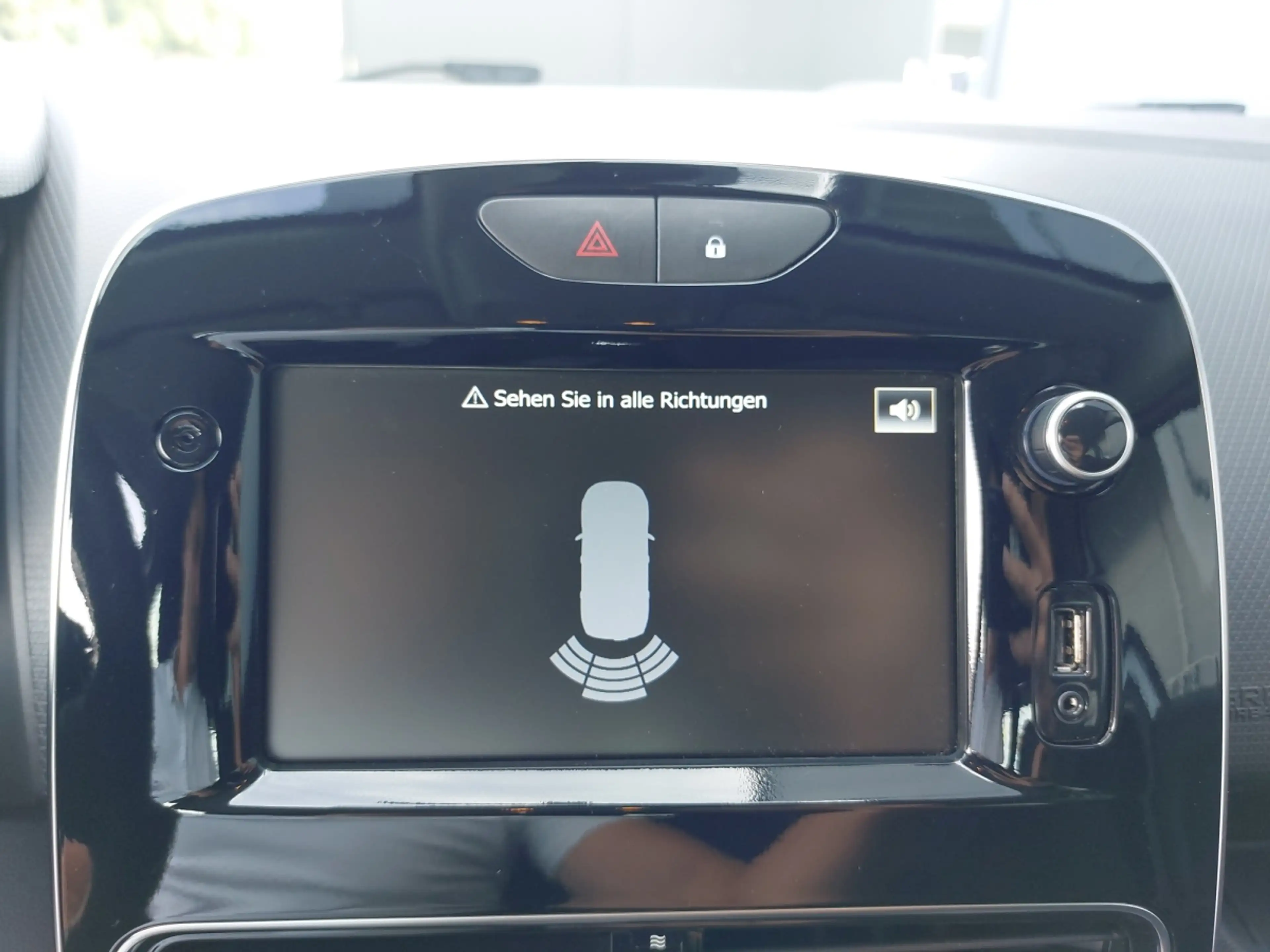 Renault Clio Grandtour Business Edition TCe 75 — photo 16