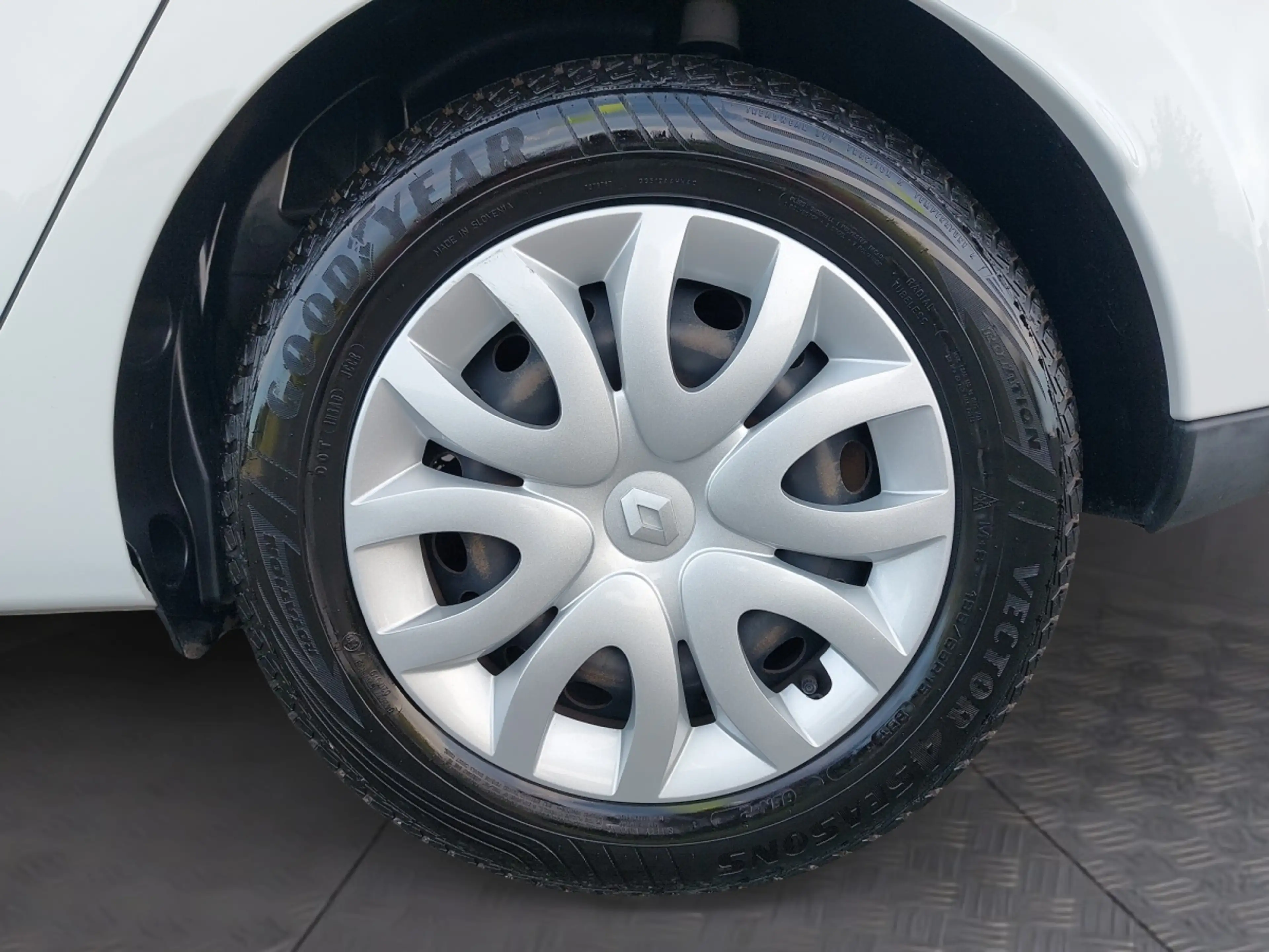 Renault Clio Grandtour Business Edition TCe 75 — photo 14