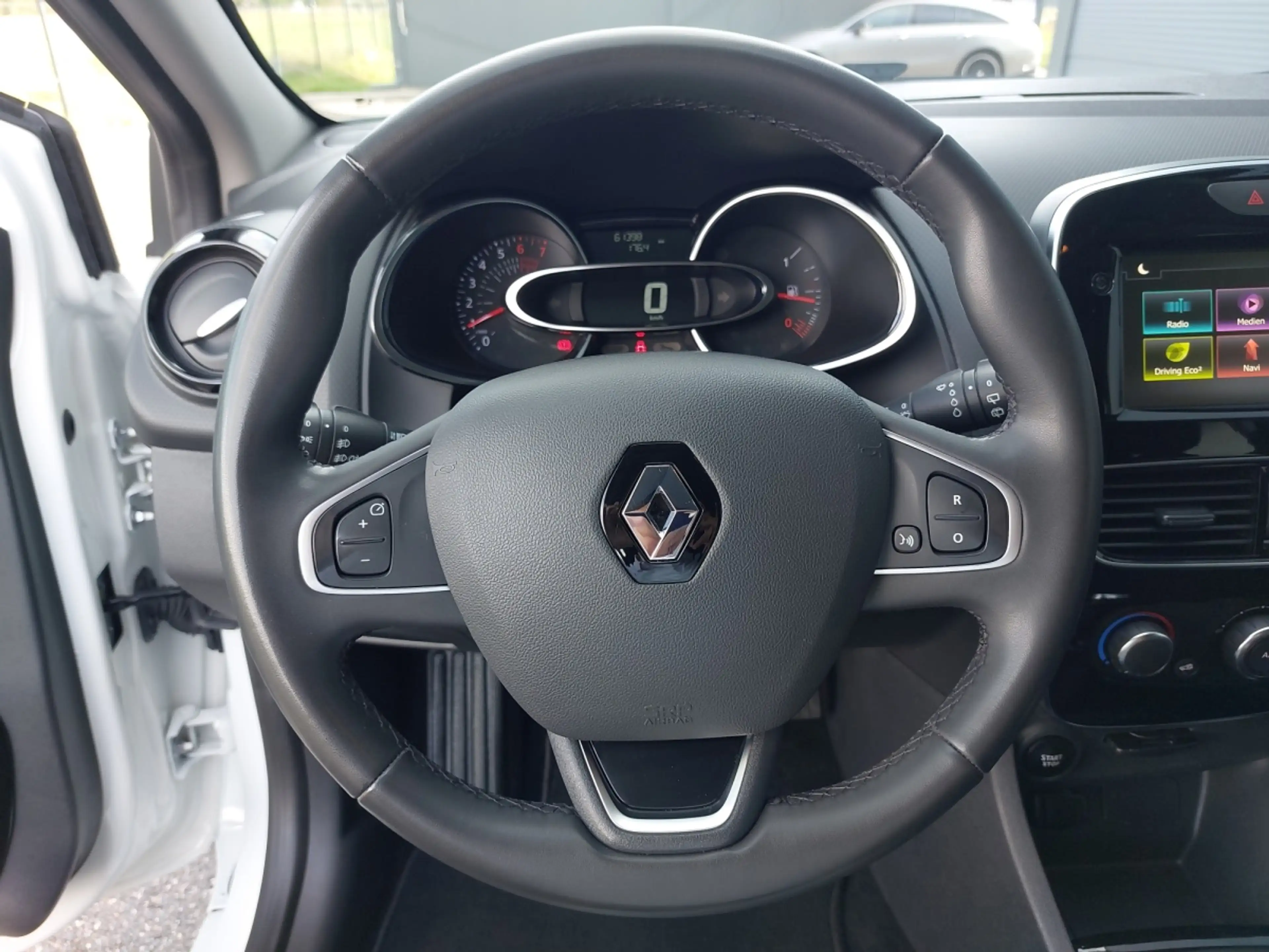 Renault Clio Grandtour Business Edition TCe 75 — photo 13