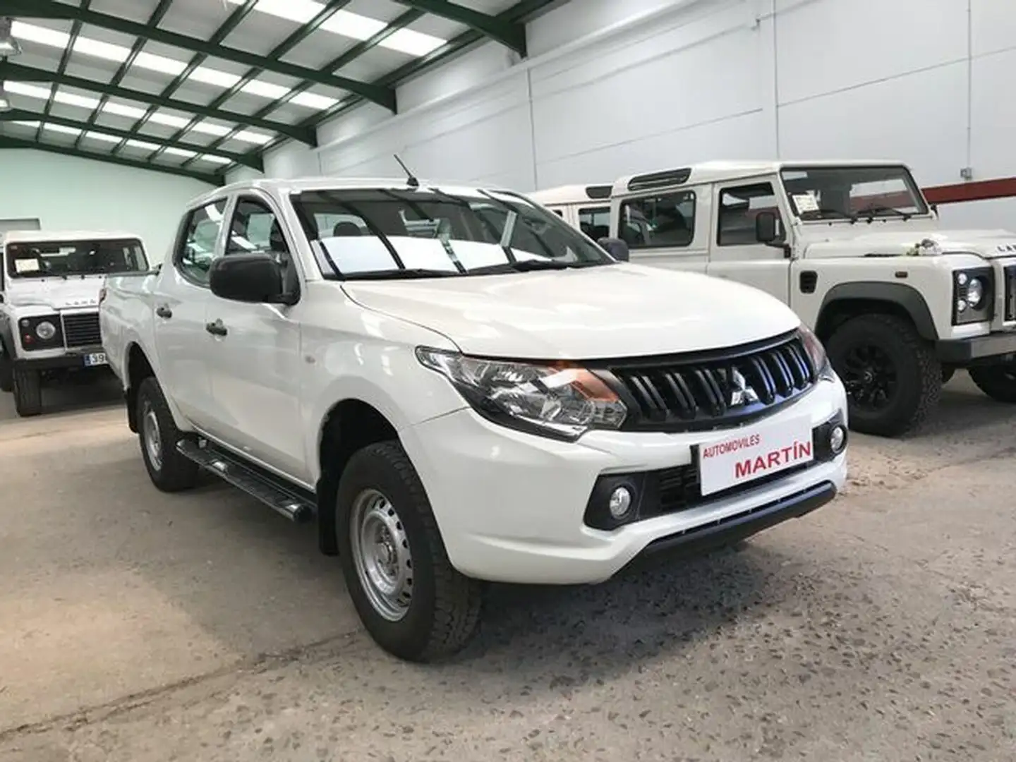 Mitsubishi L200 2.5DI-D Double Cab M-PRO Blanco - 1