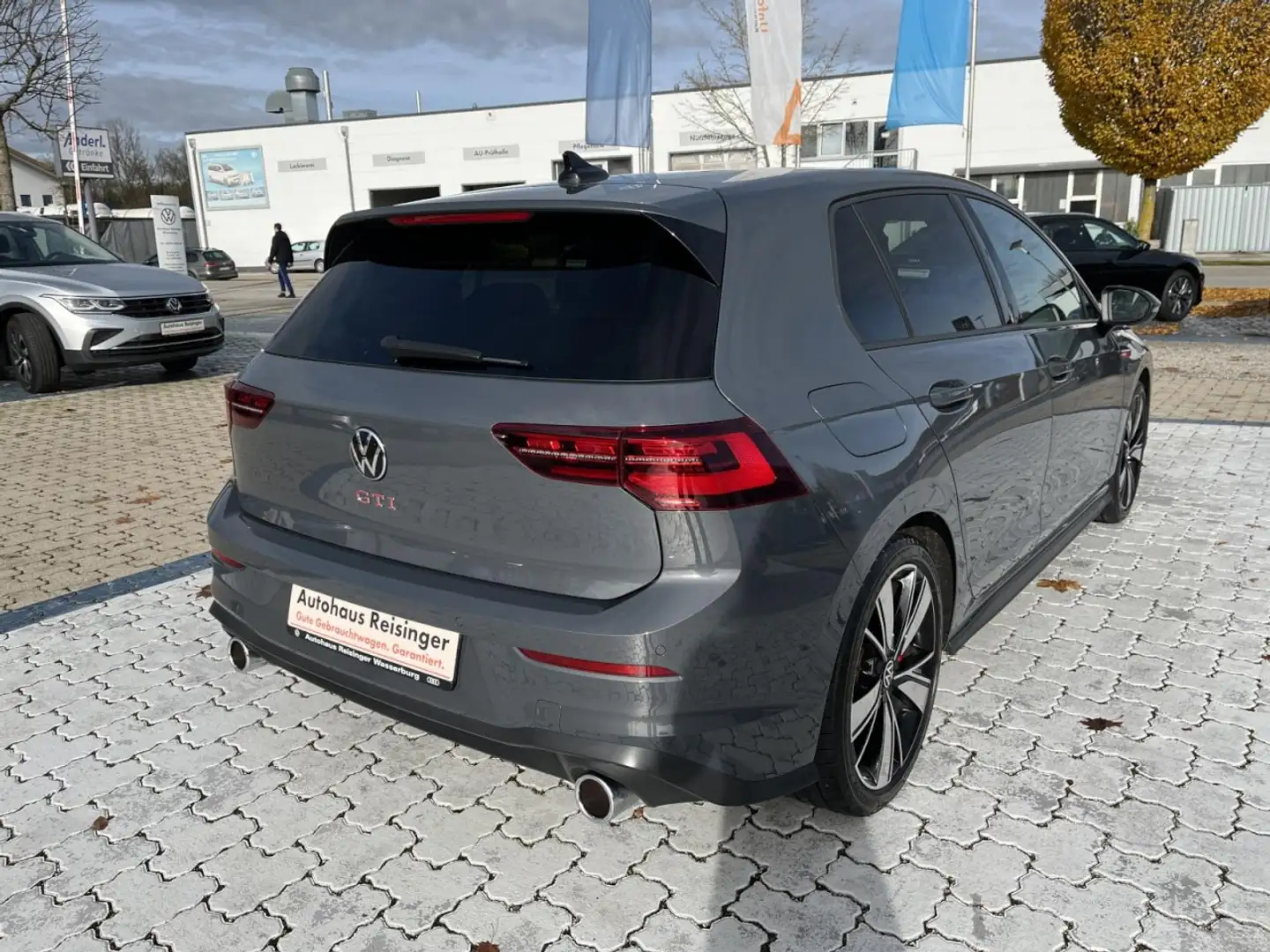 Volkswagen Golf VIII 2.0 TSI GTI DSG (19 Zoll,Harman Kardon,AHK) Grau - 2
