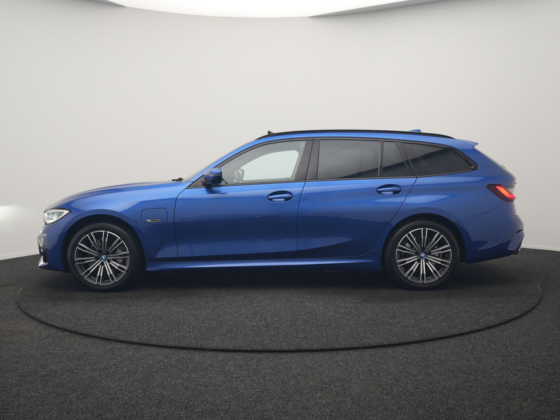 BMW 330 3-serie Touring 330e xDrive M Sport PHEV 293pk Dea — photo 2