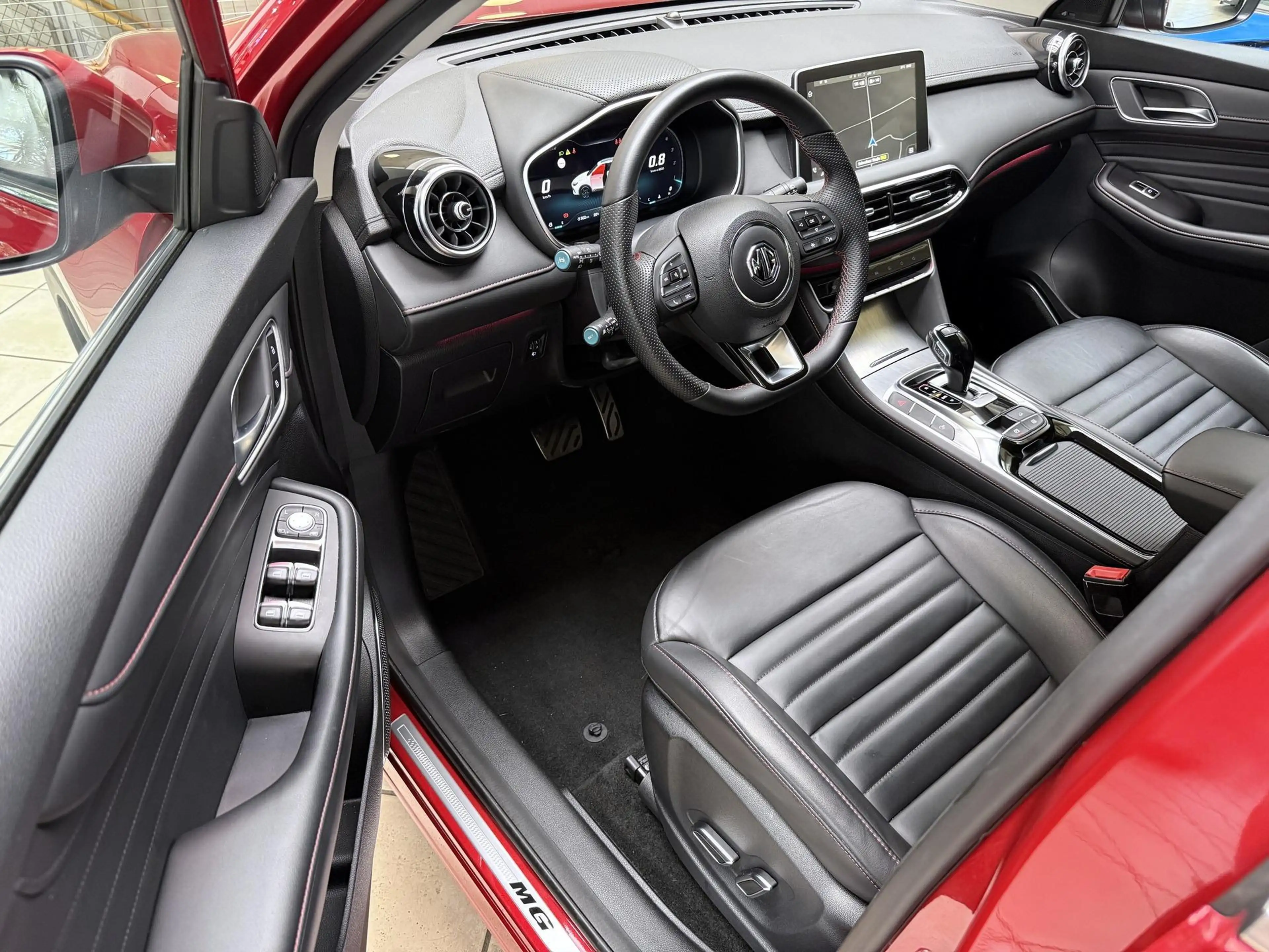 MG HS HS Hybrid Luxury ACC|SHZ|360°CAM|TW|Pano*eHK*LED — photo 12