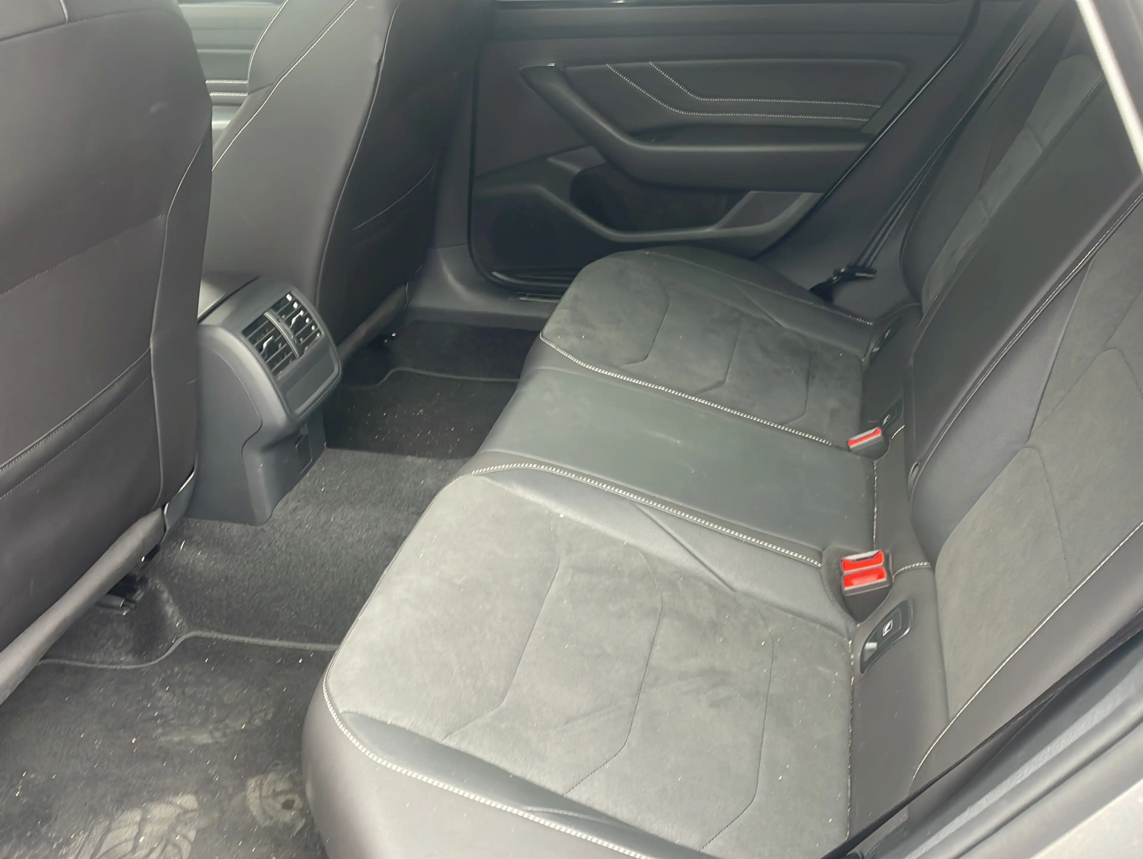 Volkswagen Arteon 2.0 TDI DSG Elegance*AHK* — photo 9