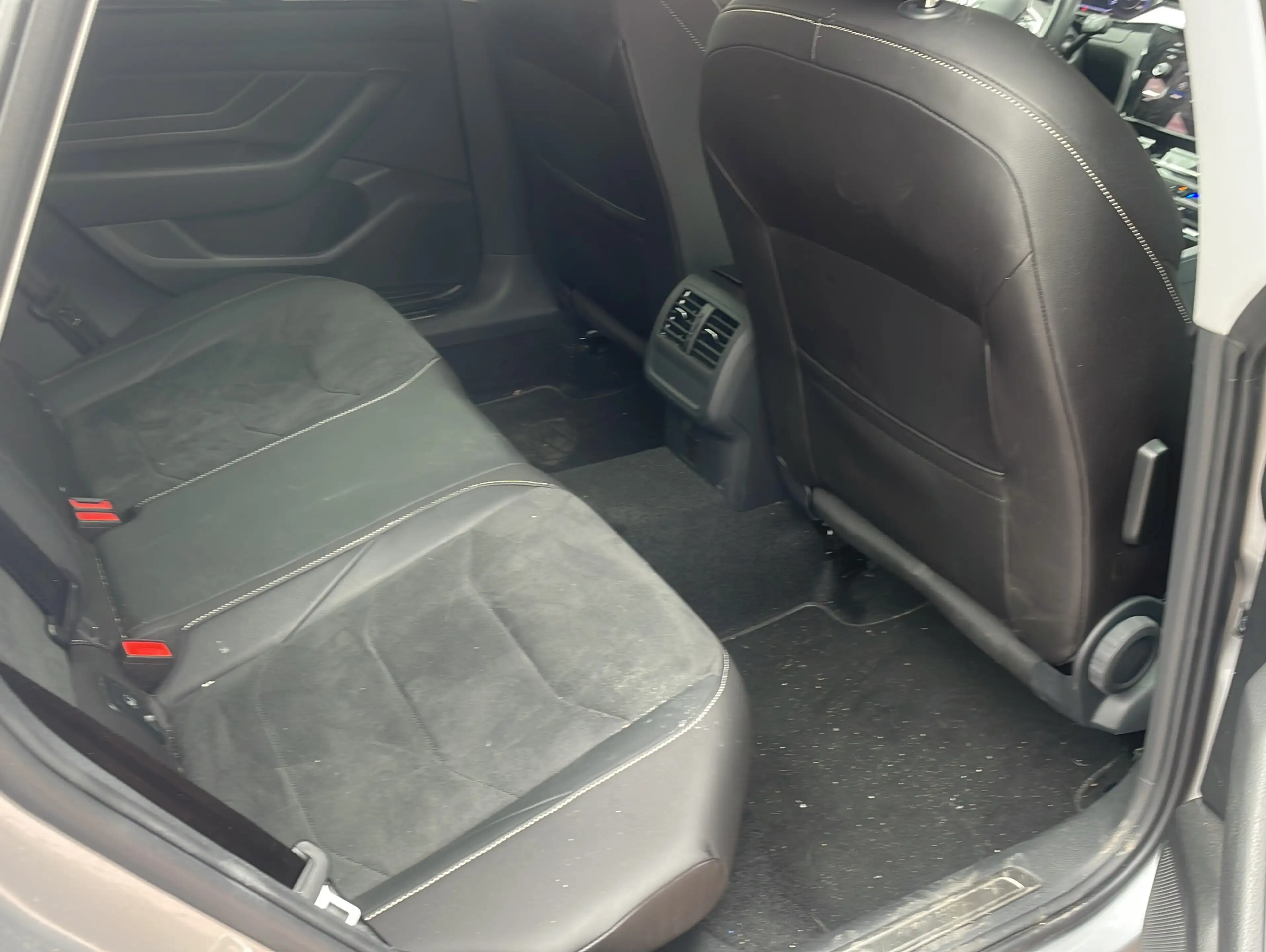 Volkswagen Arteon 2.0 TDI DSG Elegance*AHK* — photo 11