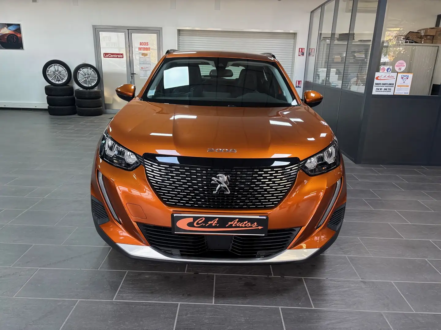 Peugeot 2008 1.2 PURETECH 130CH S\u0026S ALLURE Orange - 2