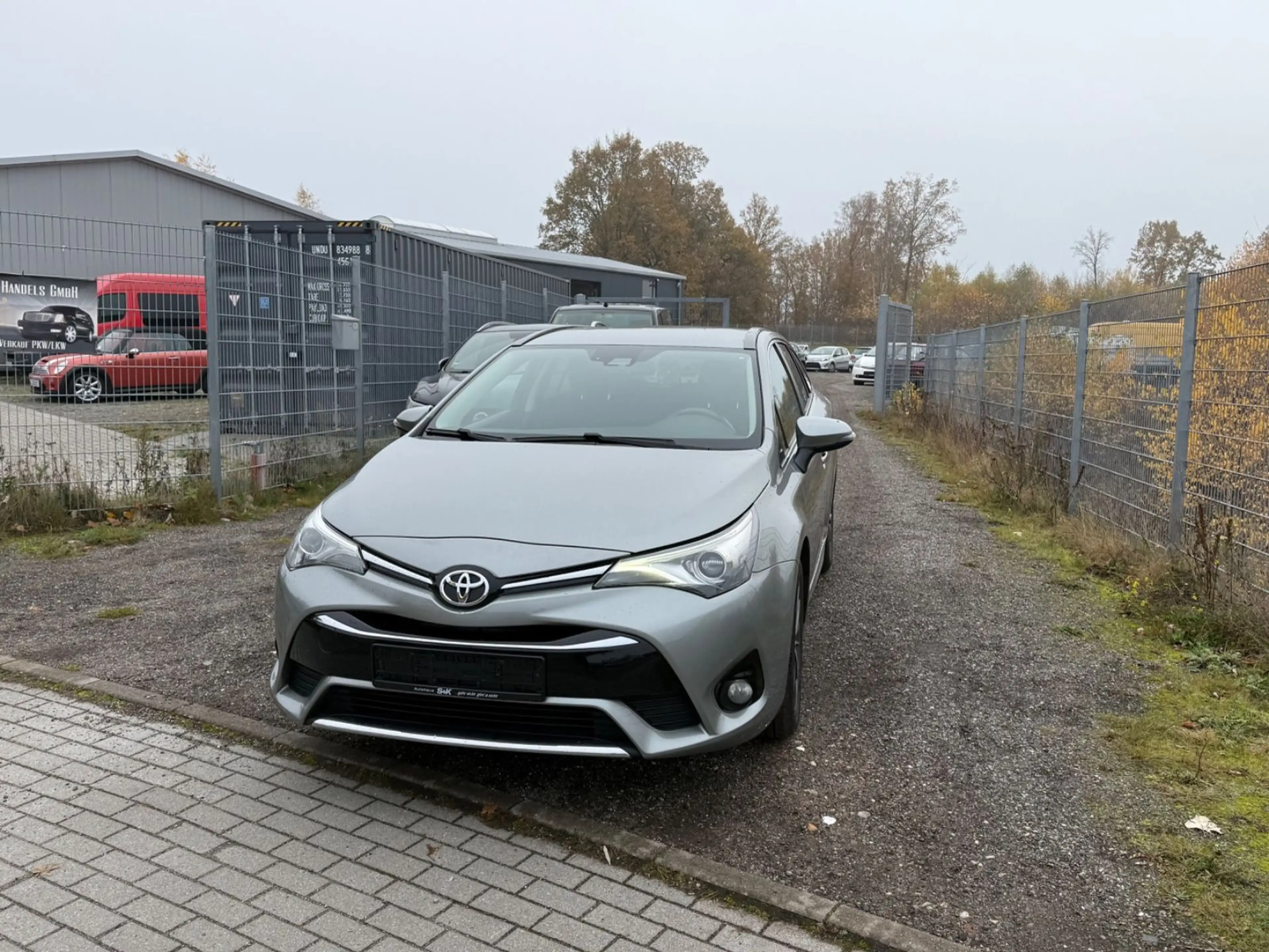 Toyota Avensis Touring Sports Edition-S+ — photo 2