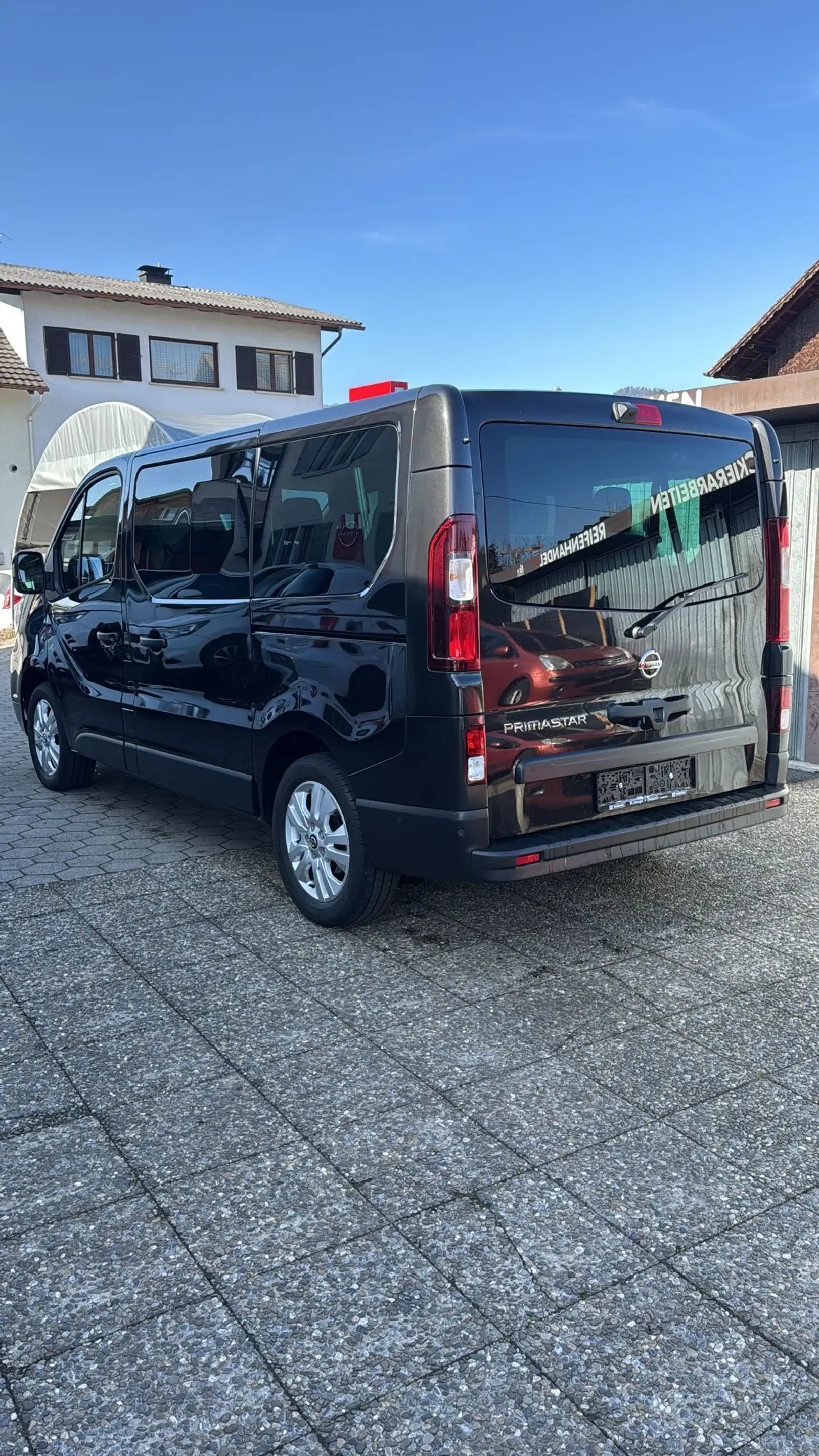 Nissan Primastar Kombi L1H1 2,8t dCi 170 Tekna DCT — photo 4