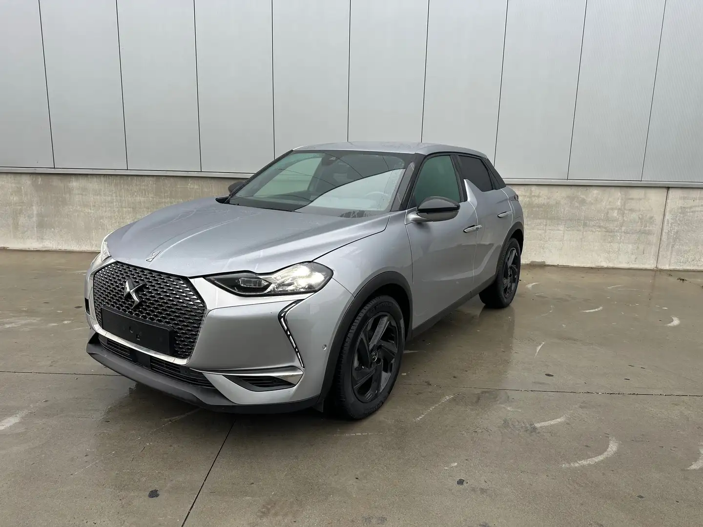 DS Automobiles DS 3 Crossback 1.2 Rivoli Grijs - 1