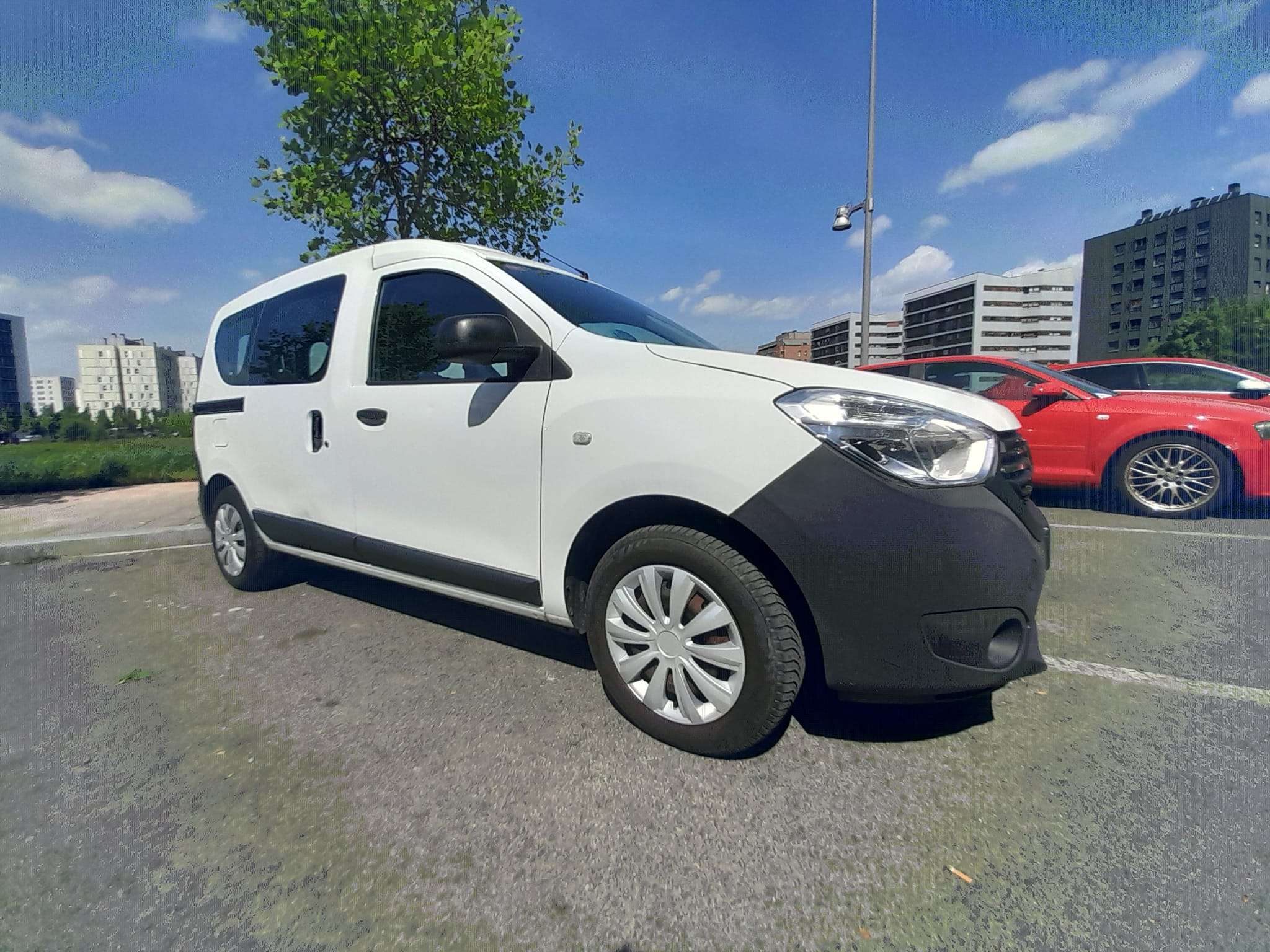 Dacia Dokker EMBIANCE ESSENTIAL 1.6 GLP 102HP - foto 1