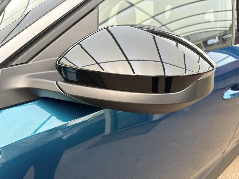 Peugeot 5008 1.2 Hybrid 145 GT 7p — photo 13
