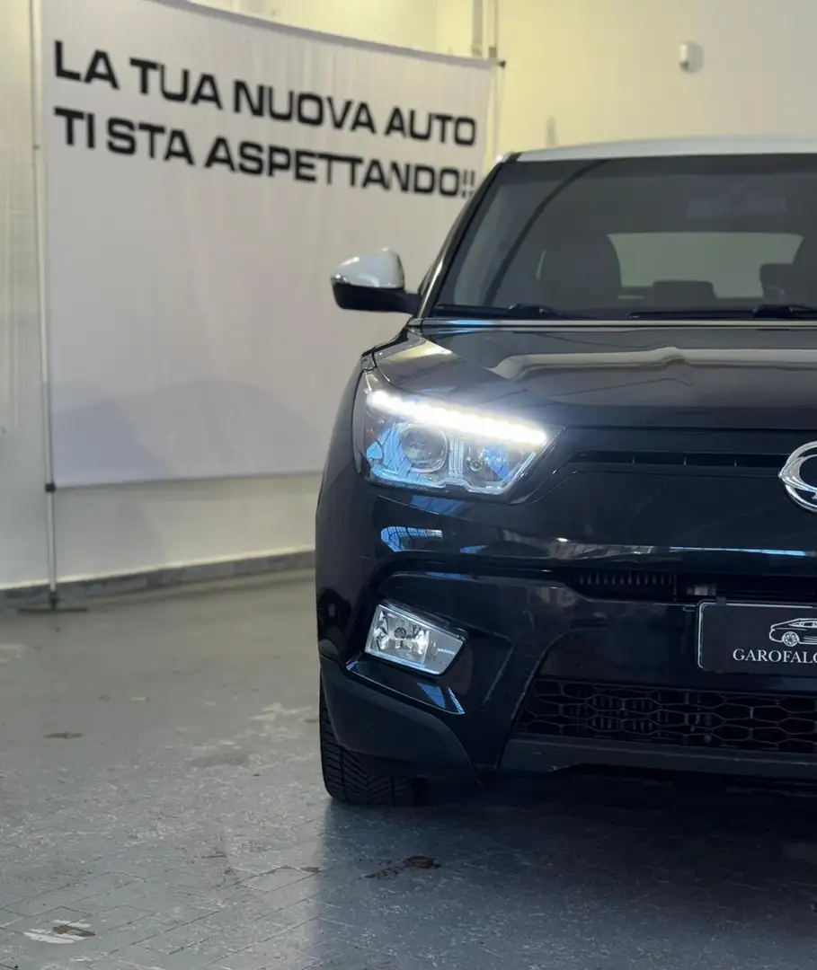 SsangYong Tivoli Tivoli 1.6d Go 2wd auto Schwarz - 2