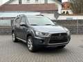 Mitsubishi Outlander Aut. 4WD*AHK*7SITZE*GARANTIE* Grau - thumbnail 1
