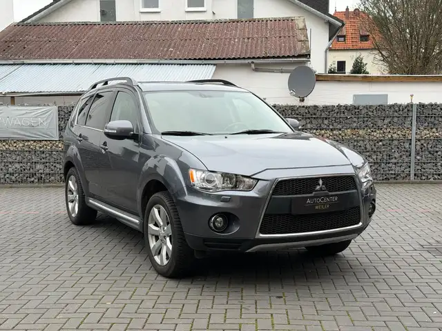 Mitsubishi Outlander Aut. 4WD*AHK*7SITZE*GARANTIE*