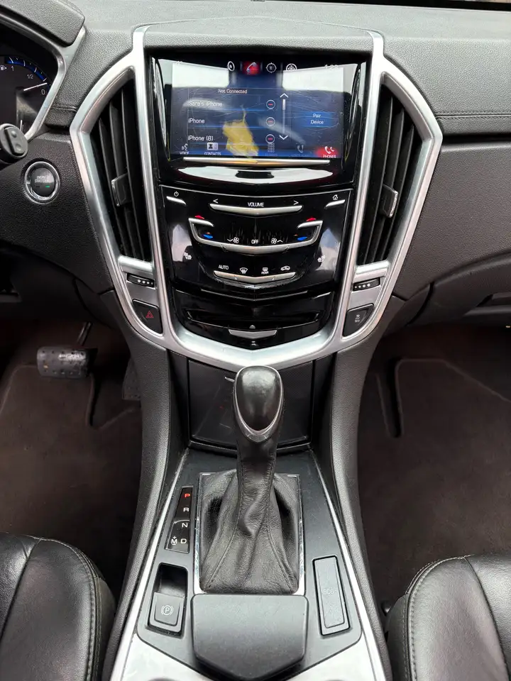 Cadillac SRX снимка Cadillac SRX