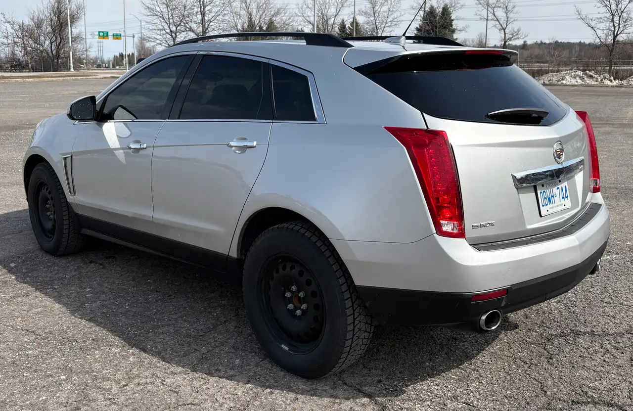 Cadillac SRX снимка Cadillac SRX
