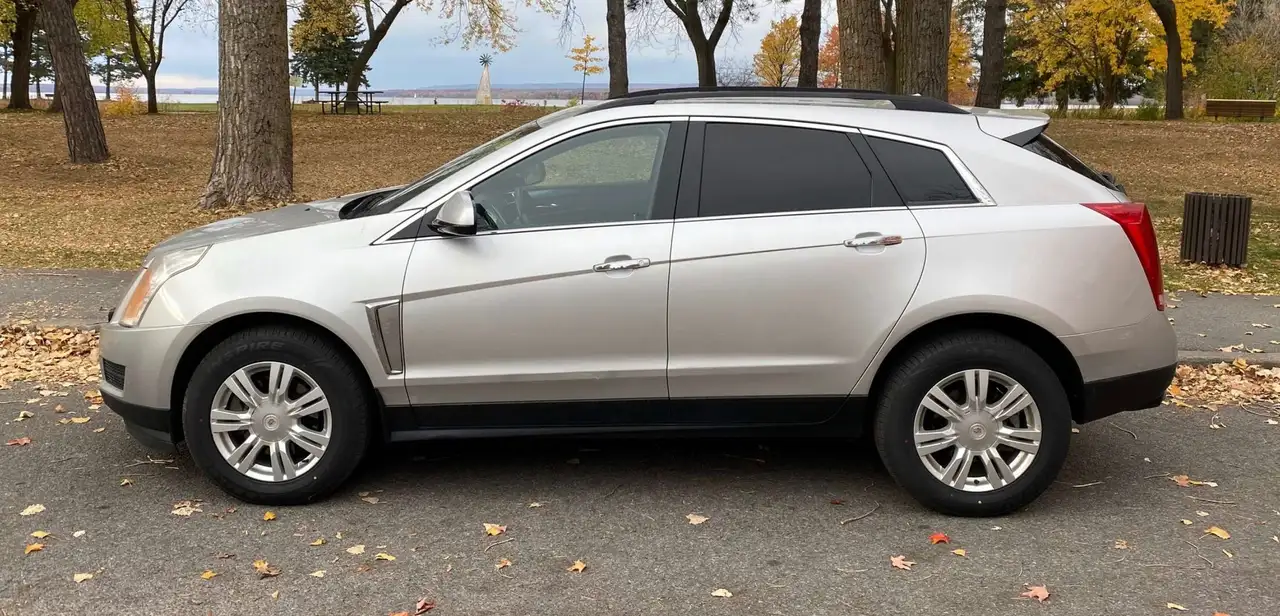 Cadillac SRX снимка Cadillac SRX