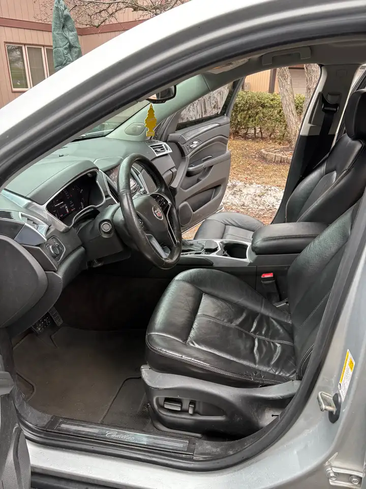 Cadillac SRX снимка Cadillac SRX