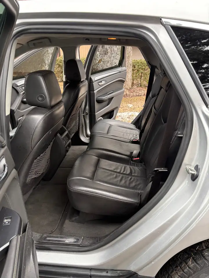 Cadillac SRX снимка Cadillac SRX