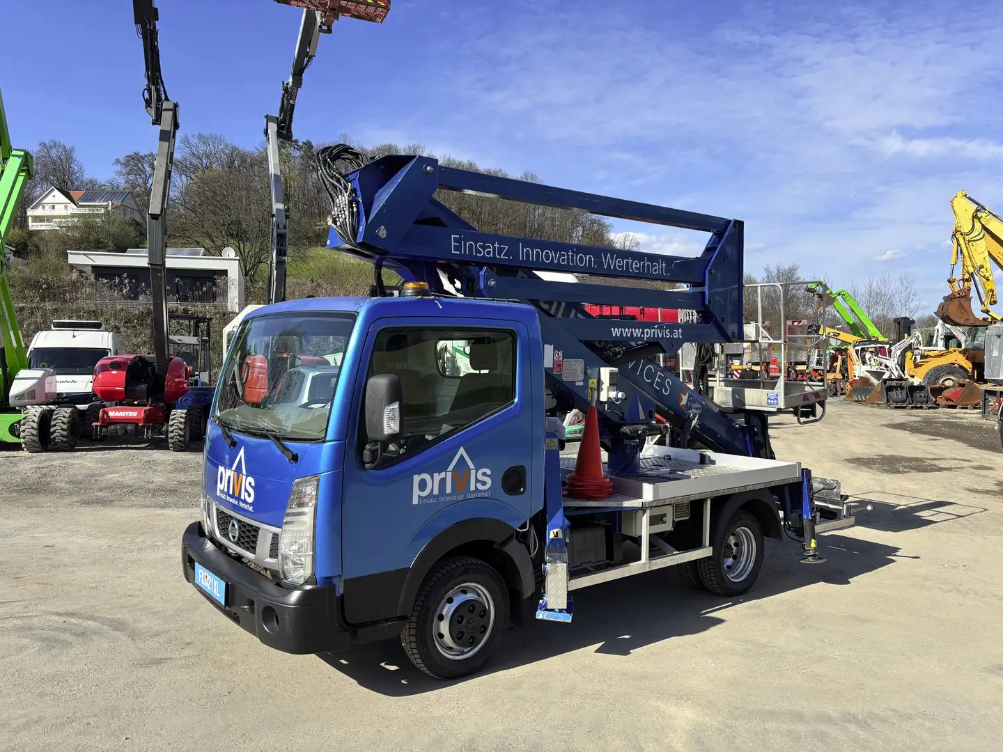 Nissan NT 400 Cabstar ManottiGDX 20/E Hubarbeitsbühne Blau - 1