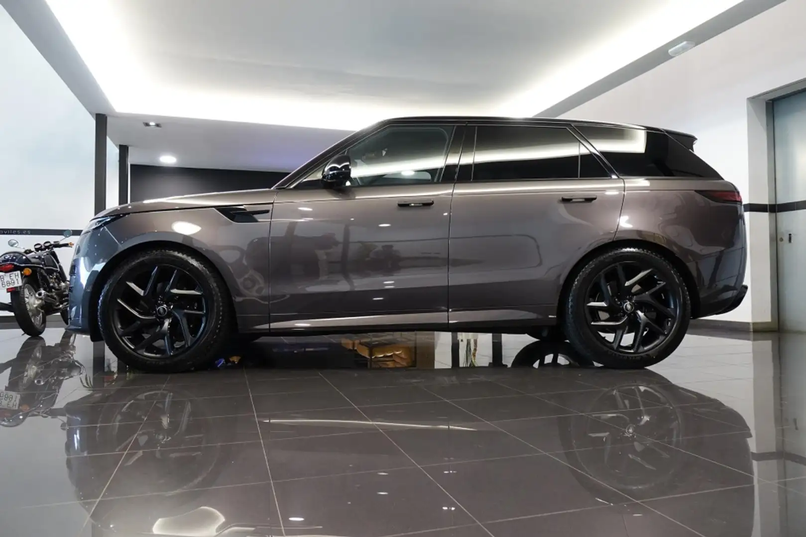Land Rover Range Rover Sport 3.0D TD6 MHEV Dynamic SE 300 Gris - 2