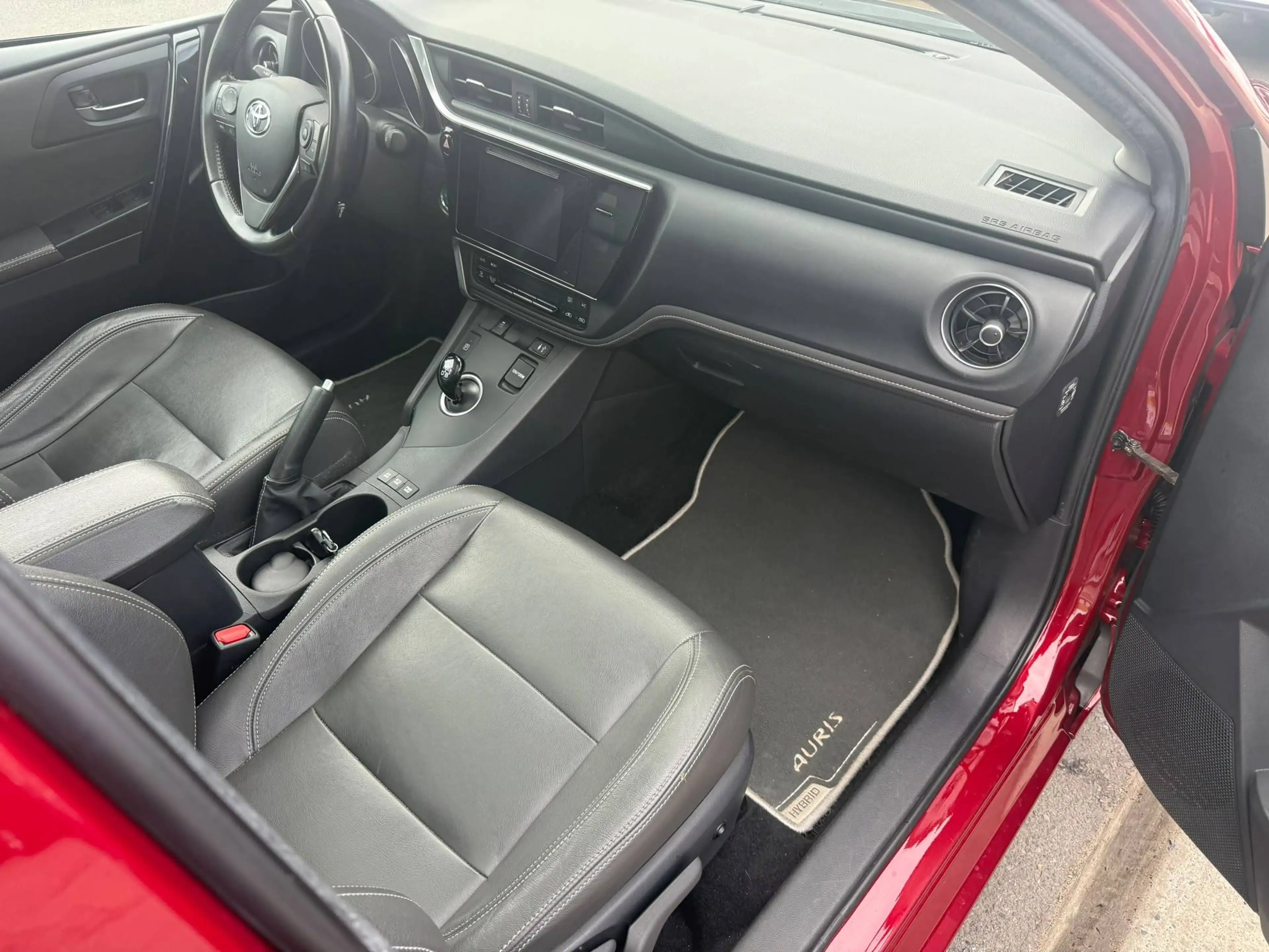 Toyota Auris Auris HEV 1.8i HSD Comfort — photo 12