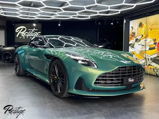 Aston Martin DB12 4.0 V8 auto