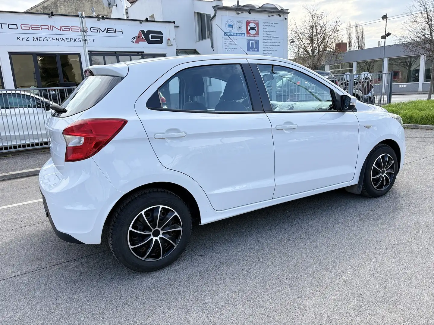Ford Ka/Ka+ Ka+ 1.2 Ti-VCTAmbiente Weiß - 2