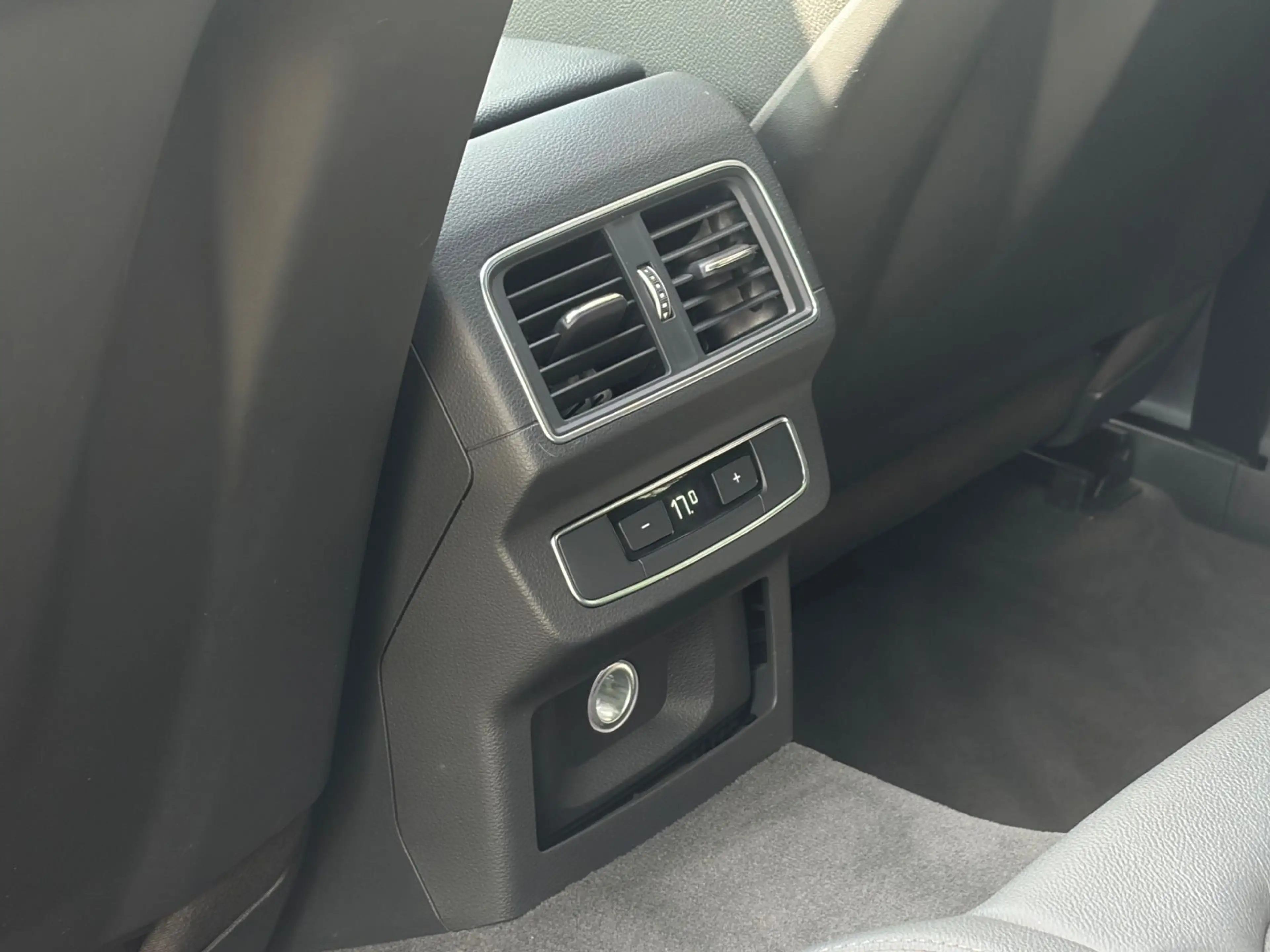 Audi SQ5 3.0 TDI quattro 360° LED HuD Pano ACC Virt. — photo 14