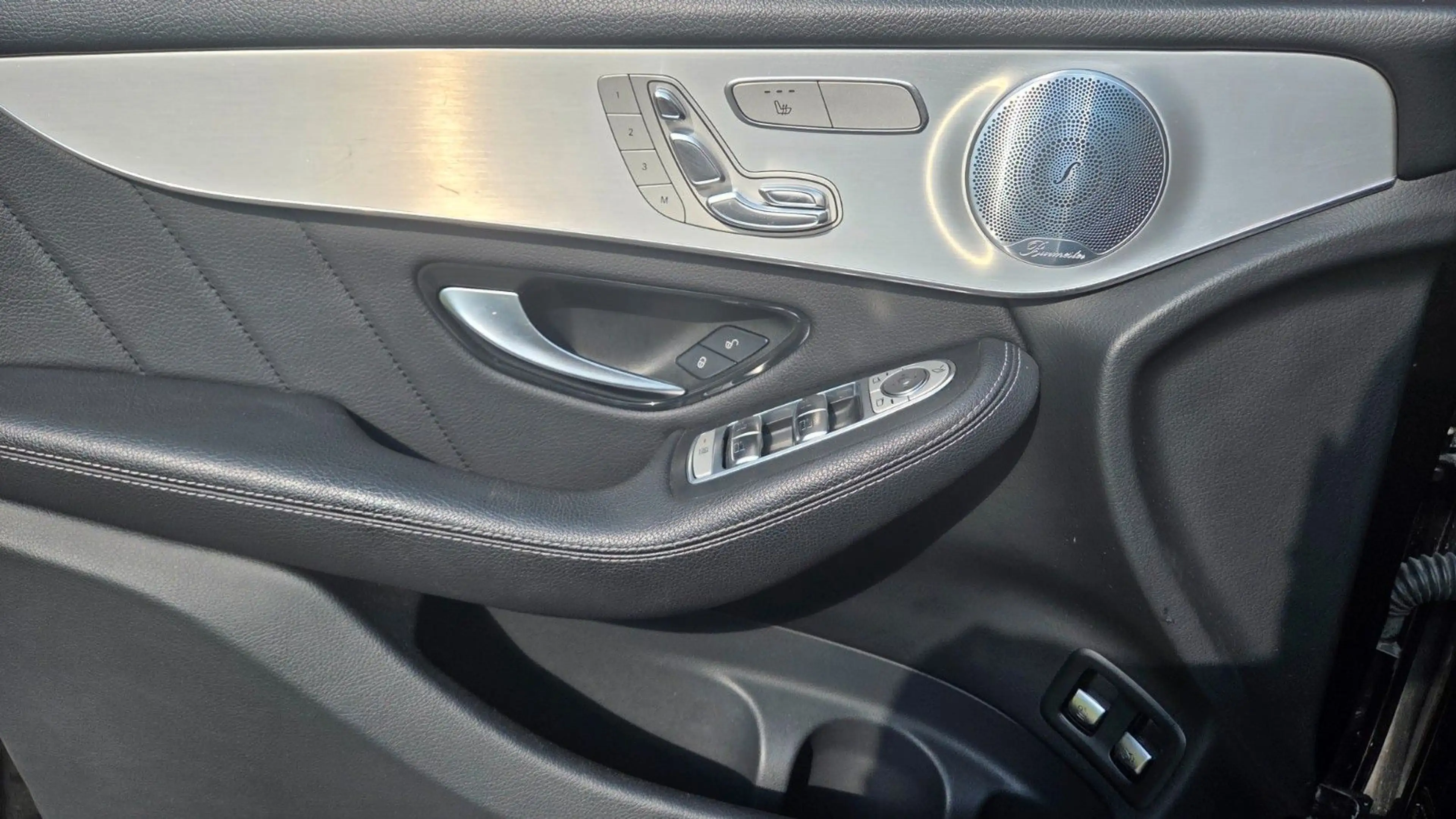 Mercedes-Benz GLC 350 d 4Matic*AMG*PANO*DISTR*AHK*TOTW*KEYLESS — photo 13