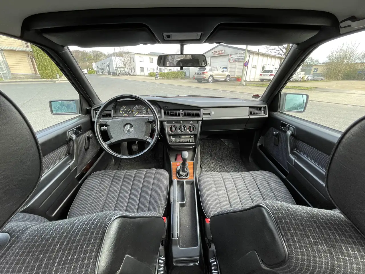 Mercedes-Benz 190 E, foto 5