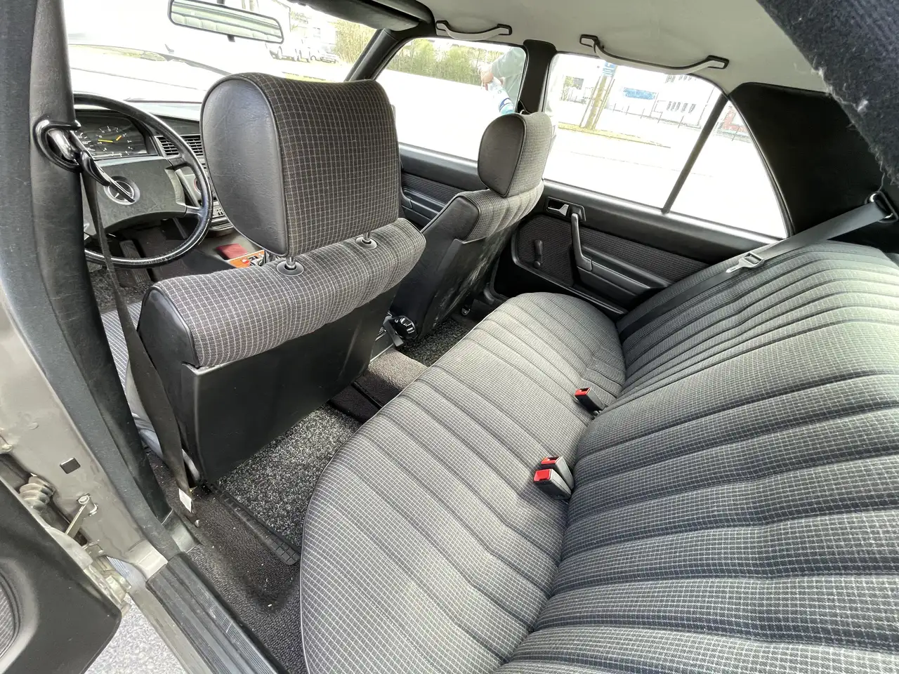 Mercedes-Benz 190 E, foto 6