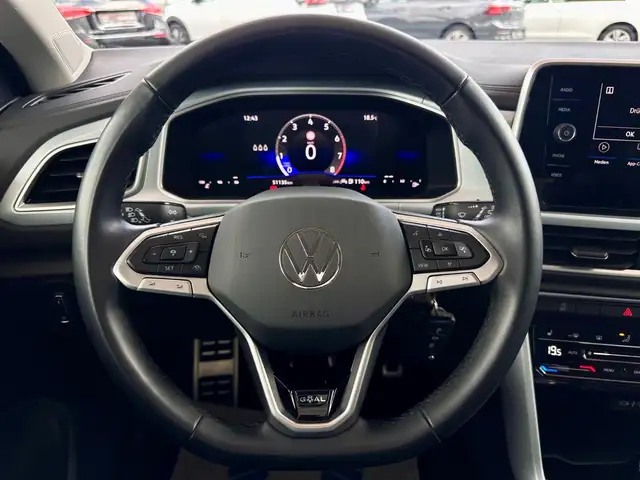 Volkswagen T-Roc view 13