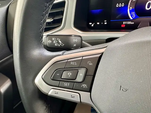 Volkswagen T-Roc view 14