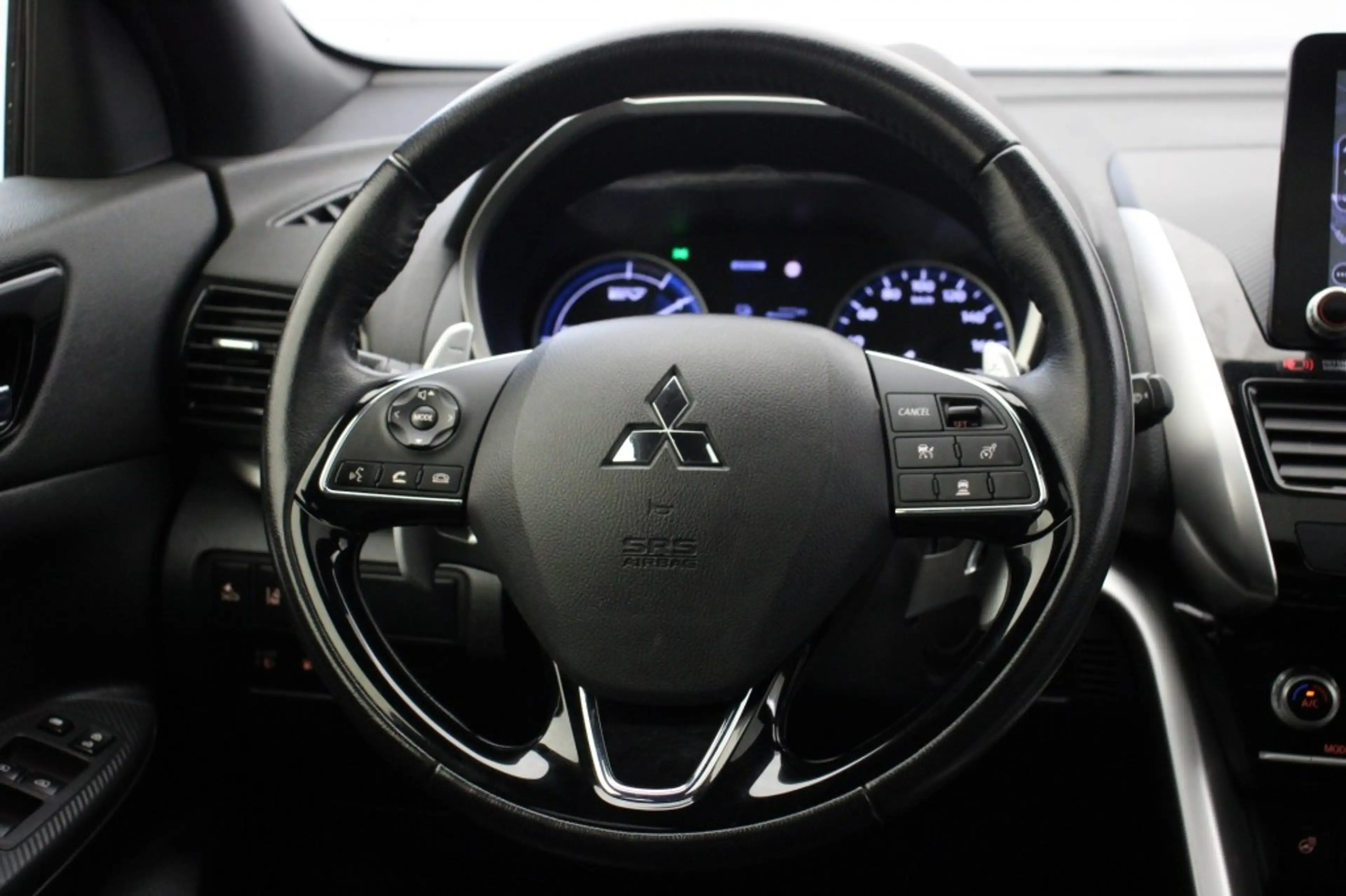 Nissan Qashqai 2.4 PHEV Prestige - Carplay, Camera, Leer, Schuif — photo 25
