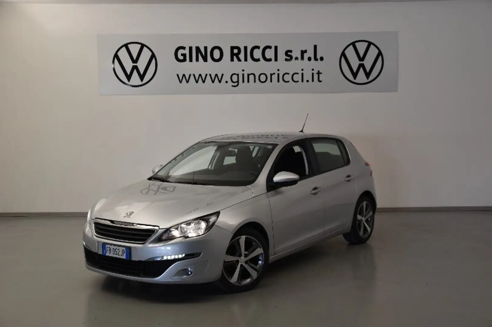 Peugeot 308 BlueHDi 100 S&S Business Silber - 1