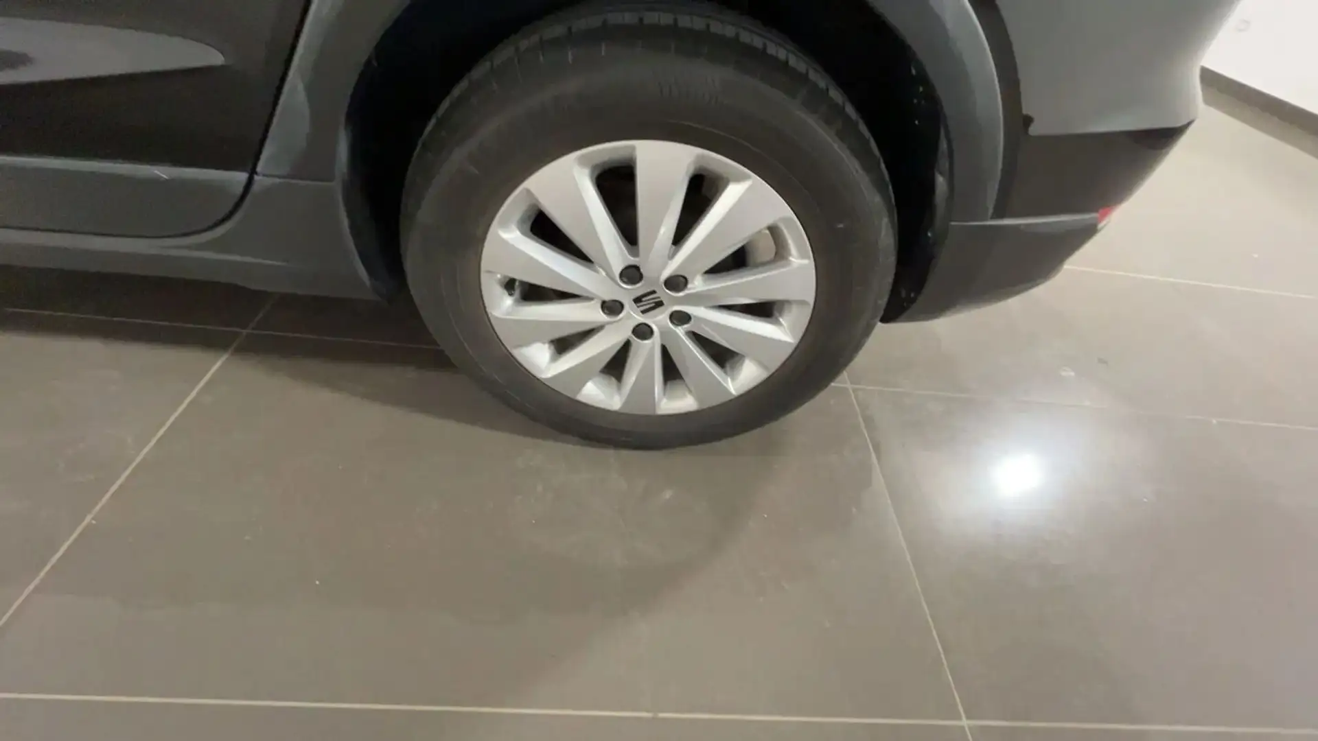 SEAT Arona Style 1.0 TGI Metano Manuale Neopatentati Nero - 2