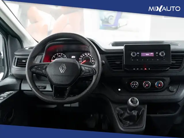 Renault Trafic view 11