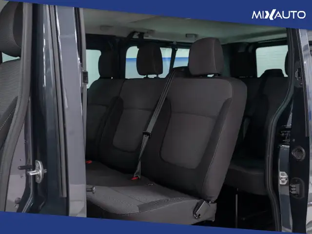 Renault Trafic view 17