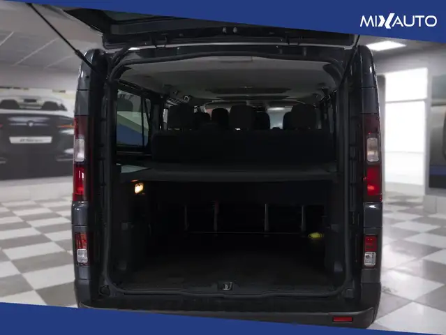 Renault Trafic view 7